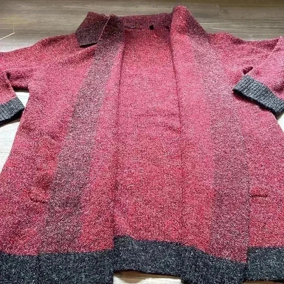 CYRUS | Red and black long cardigan knit sweater - Picture 4 of 12